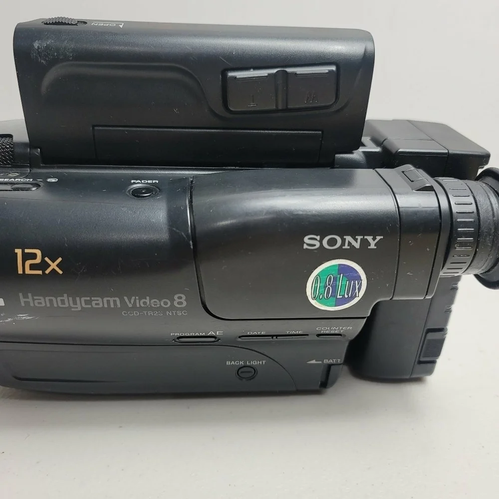 Sony Video Hi-8 Handycam CCD-TR400 Camcorder As Is NO work selling just for part